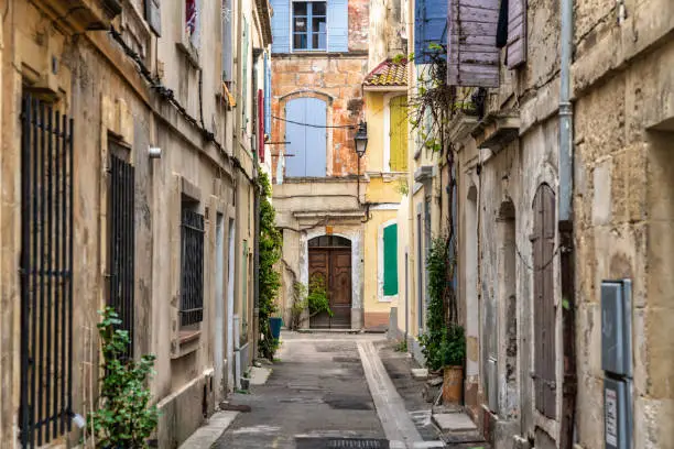 ARLES3.webp