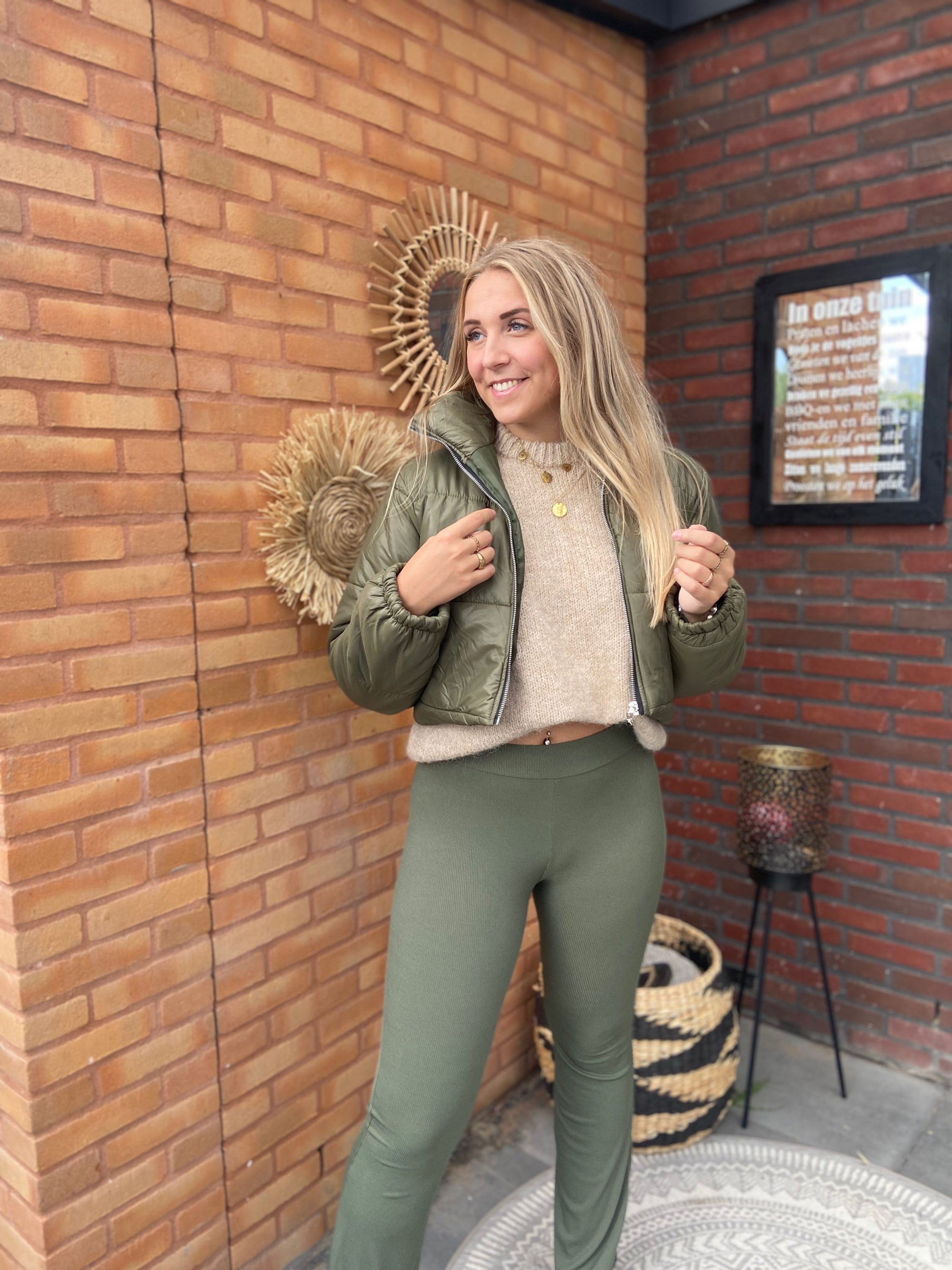 Puffer jacket army green