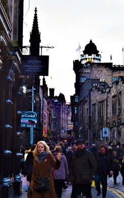 Royal Mile, Edinburgh — historic street connecting Edinburgh Castle and Holyrood Palace, lined with medieval and Georgian architecture in the city centre.