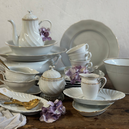 LOT DE 6 anciennes tasses et sous-tasses en porcelaine Limoges LOT DE 6 anciennes tasses et sous-tasses en porcelaine Limoges