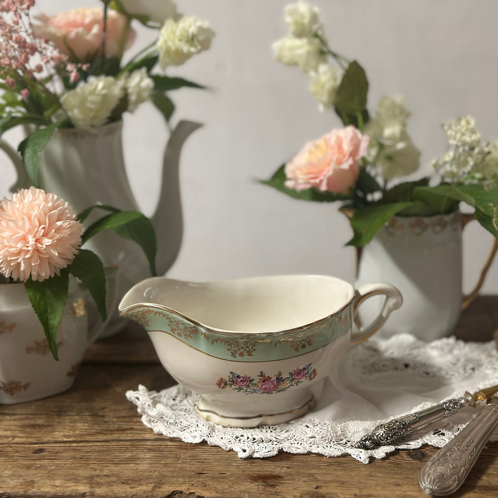 Thumbnail: PORCELAINE - Bucolique Vert d’eau - Pièces de Forme