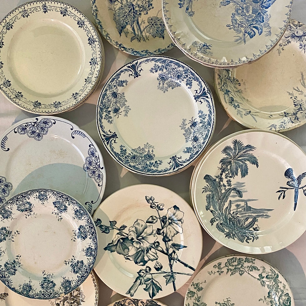 Thumbnail: Made-to-measure composition: Ironstone COBALT BLUE ------ Price on request