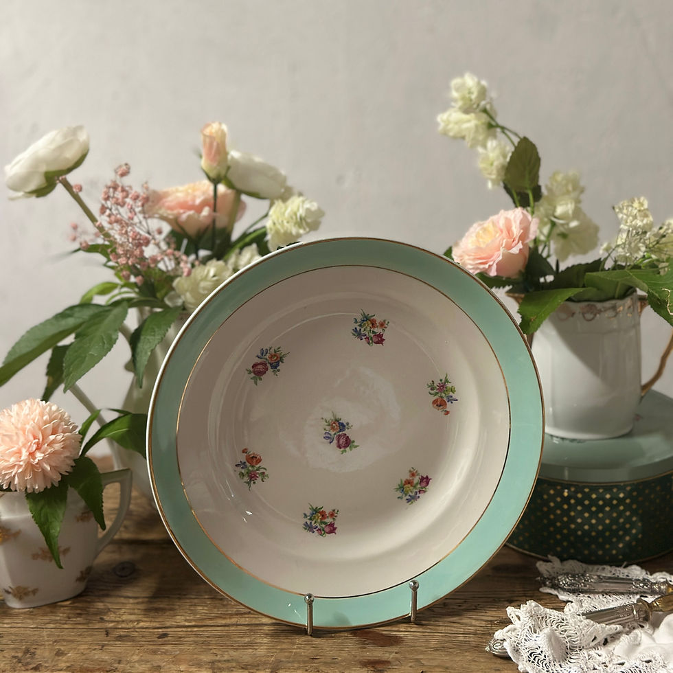Thumbnail: PORCELAINE - Bucolique Vert d’eau - Pièces de Forme
