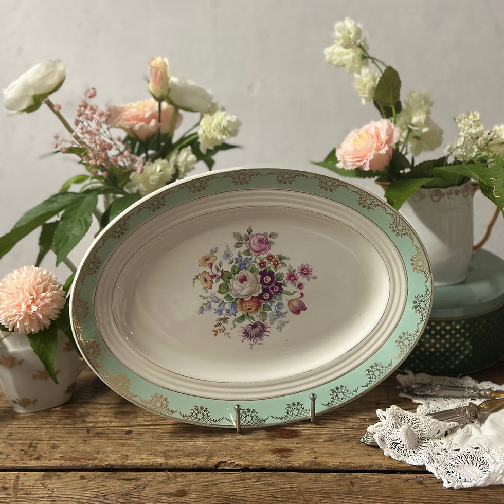 Thumbnail: PORCELAINE - Bucolique Vert d’eau - Pièces de Forme