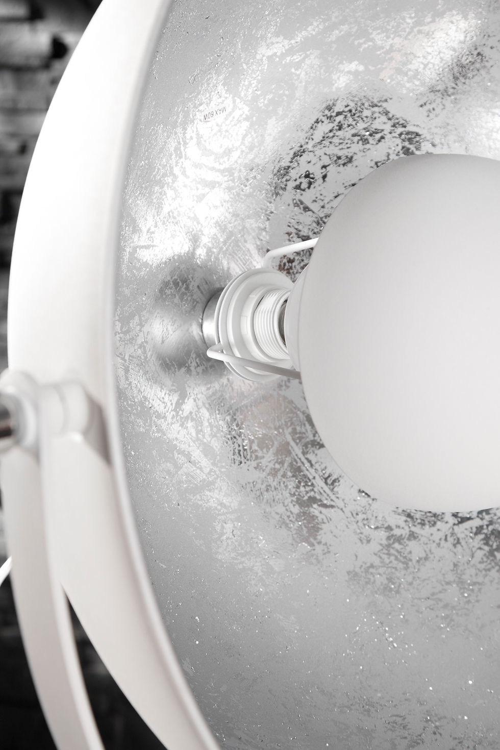 Thumbnail: Stand Studio White