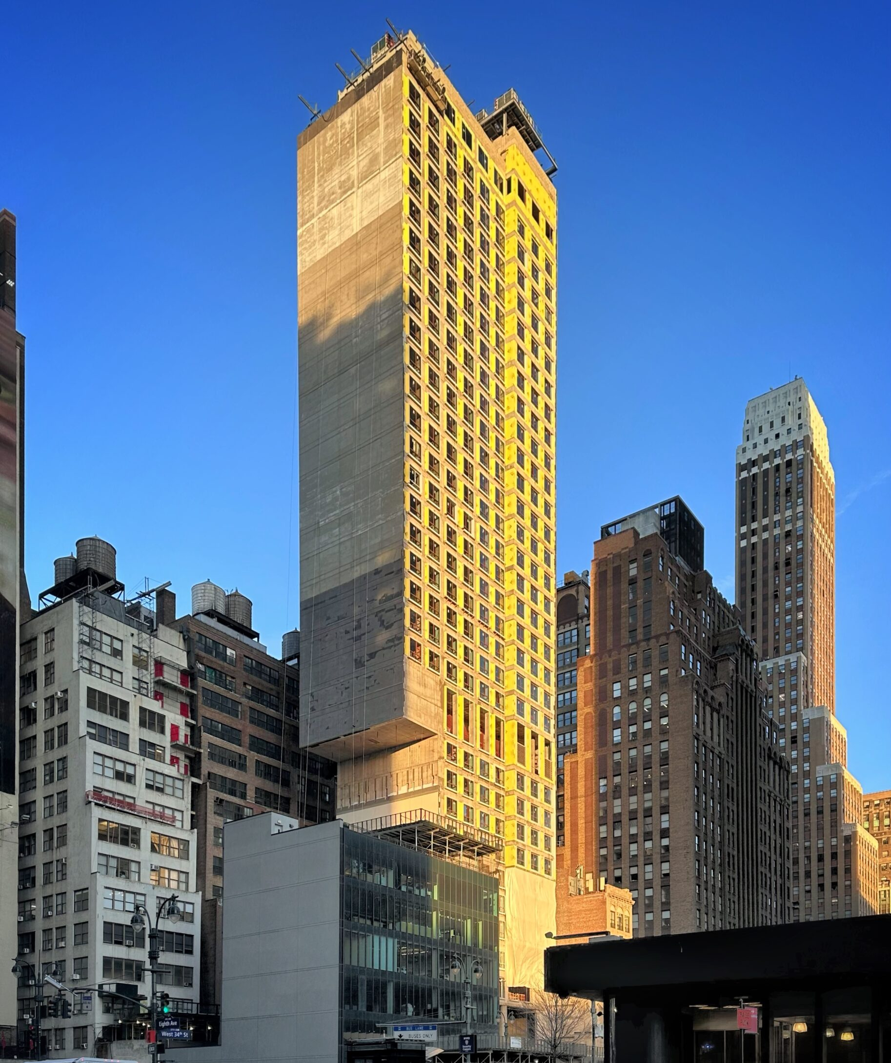 Midtown, 255 W 34th Street_edited.jpg