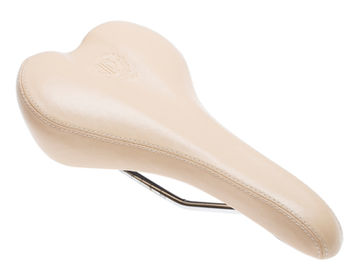 0038163_blb-curve-race-saddle-cream.jpeg