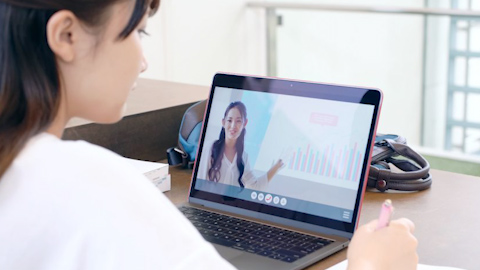 YouTubeなどの動画サイトにアップ