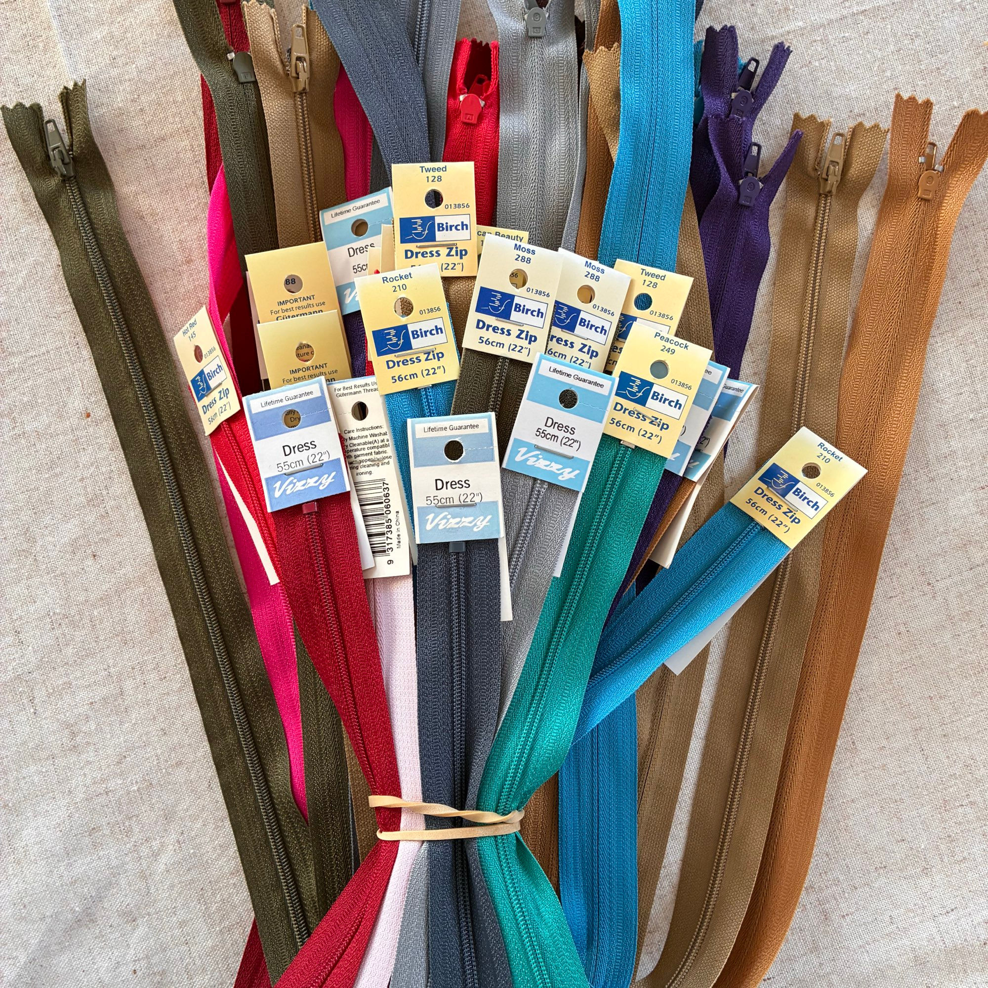 33 x 55cm Dress Zips Asst Colours