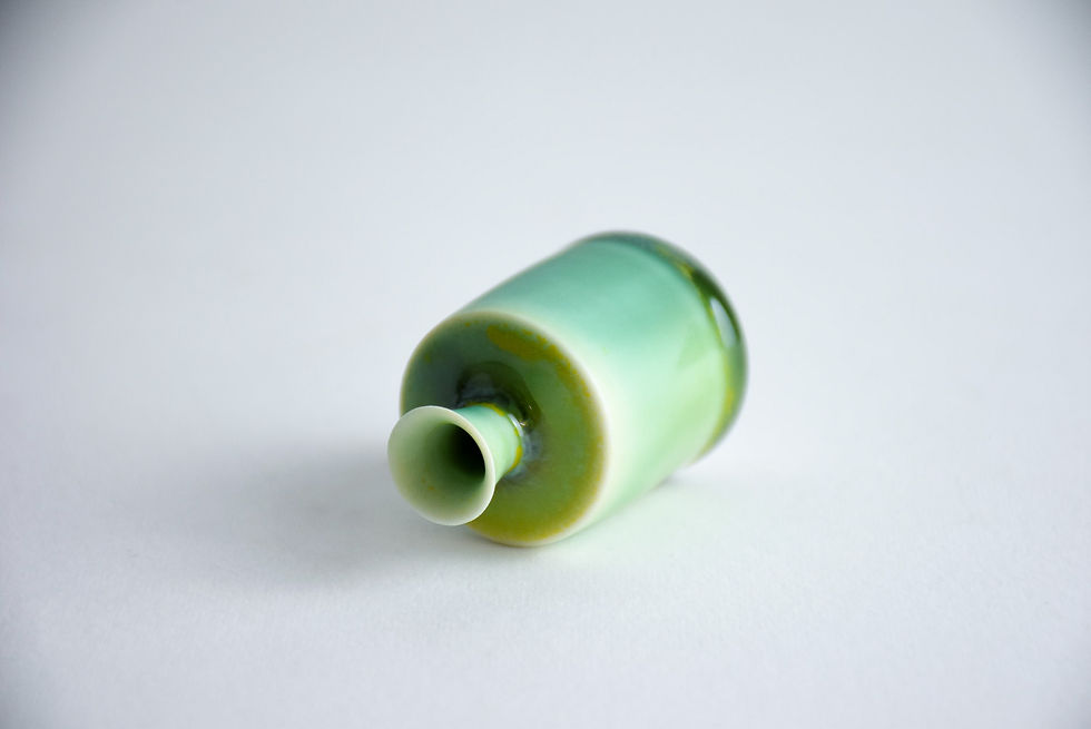 Thumbnail: EA109 Yuta Segawa Miniature pot "Foggy" Medium