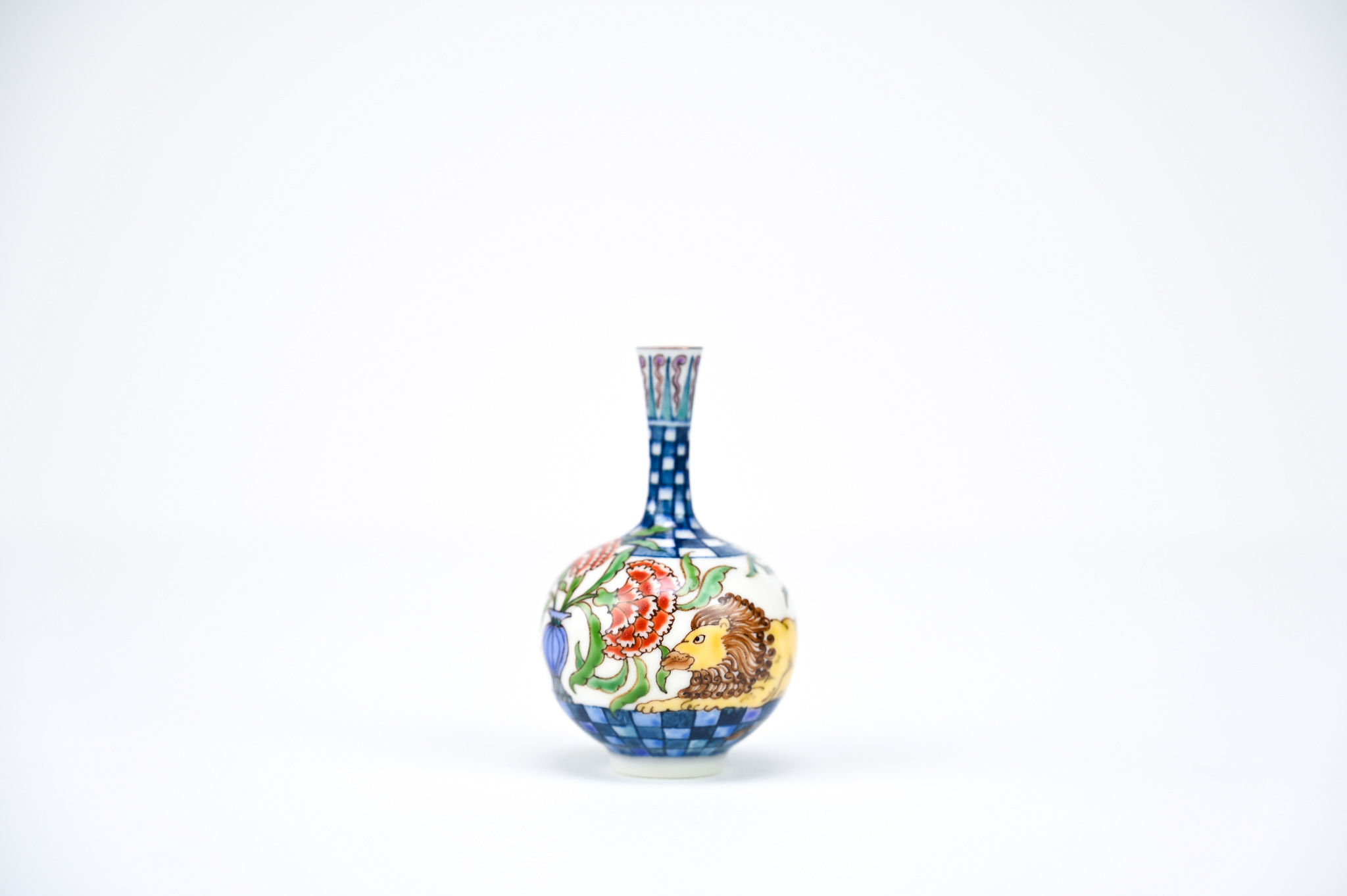 Q64 Miyu Kurihara × Yuta Segawa "Lion and tiles"