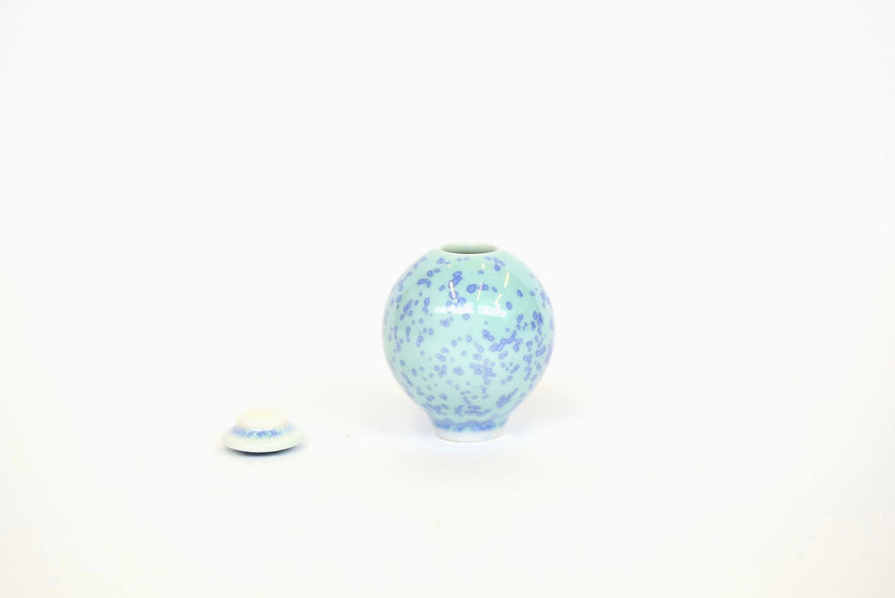 Thumbnail: Miniature Pot&Cover Small No.4