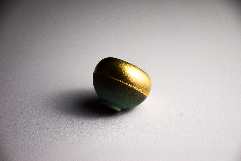 Thumbnail: No. BP146 Yuta Segawa Miniature pot "New Gold" Medium