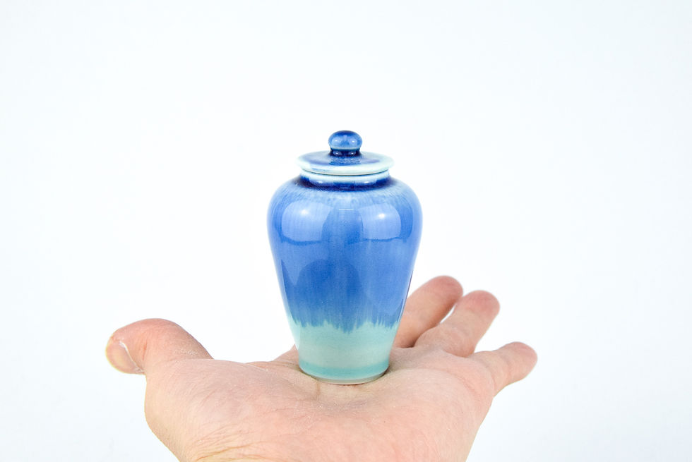 Thumbnail: No. E17 Yuta Segawa Miniature Pot & Cover  Large