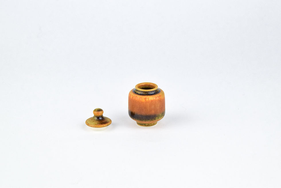 Thumbnail: No. E83 Yuta Segawa Miniature Pot & Cover  Small