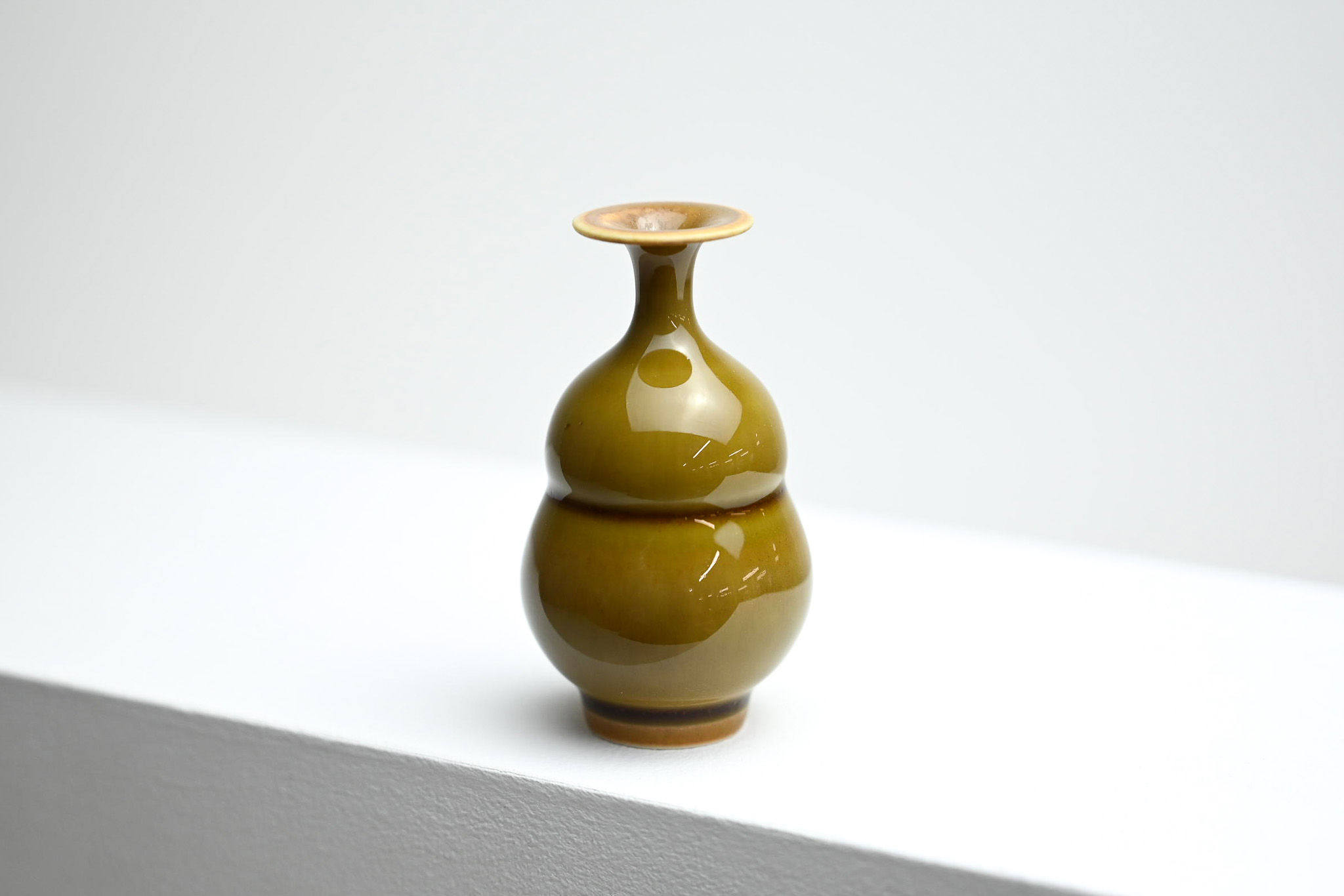 CL19 Yuta Segawa Miniature pot Large
