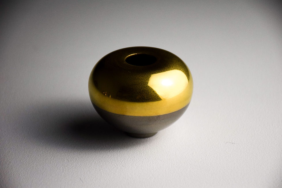 Thumbnail: No. BP121 Yuta Segawa Miniature pot "New Gold" Large