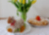 Hefekranz und Osterlämmchen