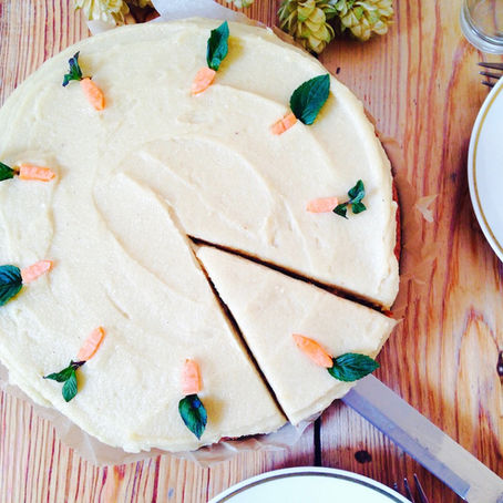 Karottenkuchen mit Cashew-Crème zum Blog-Geburtstag