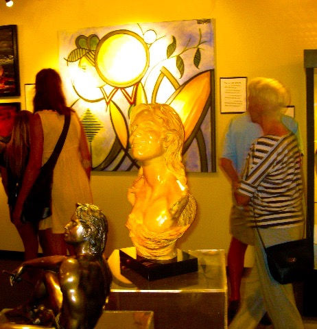 MUSEUM SHOWCASE