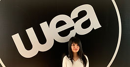 The last line before the launch of Warner Music video products, Taiwanese woman Yi-Chen Chiang shines in the U.S. music industry