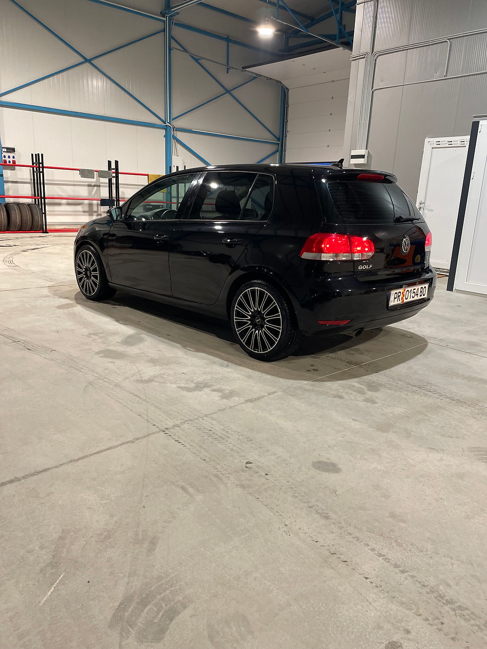 Thumbnail: Volkswagen Golf VI (5-door) 1.6 TDI (105 Hp) BlueMotion 2010
