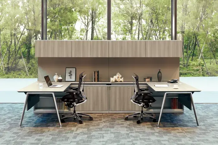 The Contessa II blends Italian elegance with Japanese craftsmanship, offering a luxurious aesthetic and an ergonomically optimized seating experience.