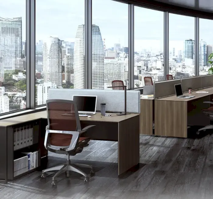 Finora draws inspiration from automotive design, featuring 4D armrests and multi-layer cushioning that enhances blood circulation.