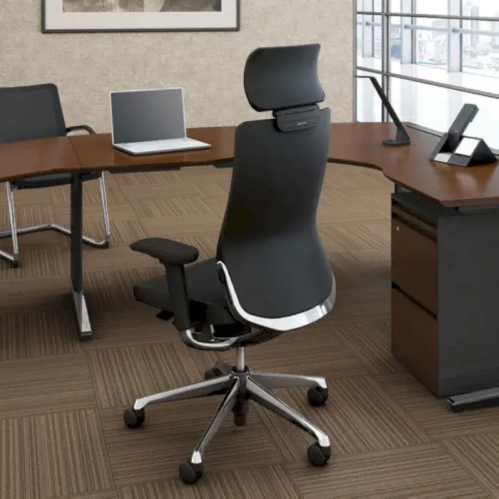 Ghế Choral với thiết kế hiện đại, tinh tế và các tính năng điều chỉnh đa dạng giúp tối ưu hóa sự thoải mái cho người lãnh đạo.