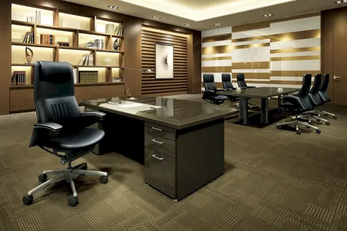 A good executive chair needs to harmonize aesthetics, high-quality materials, ergonomics, and modern flexibility.