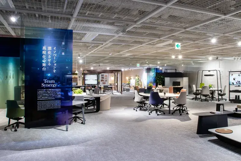 Okamura stands out with its ergonomic design and smart technology, suitable for various body types and supporting comfortable long-term work sessions.
