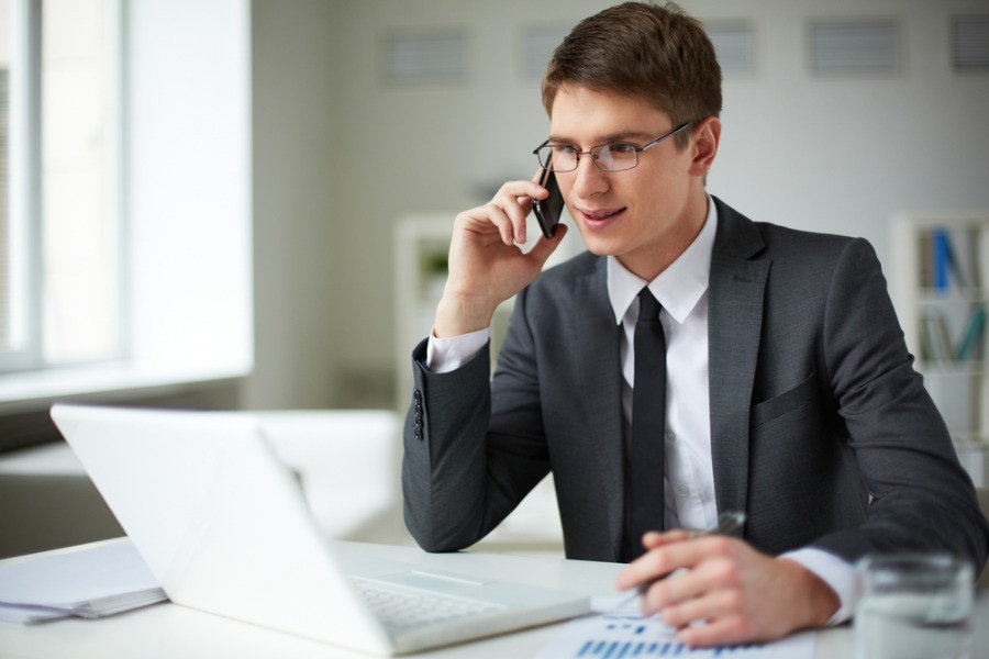 How to contact Airbnb customer service UpperKey