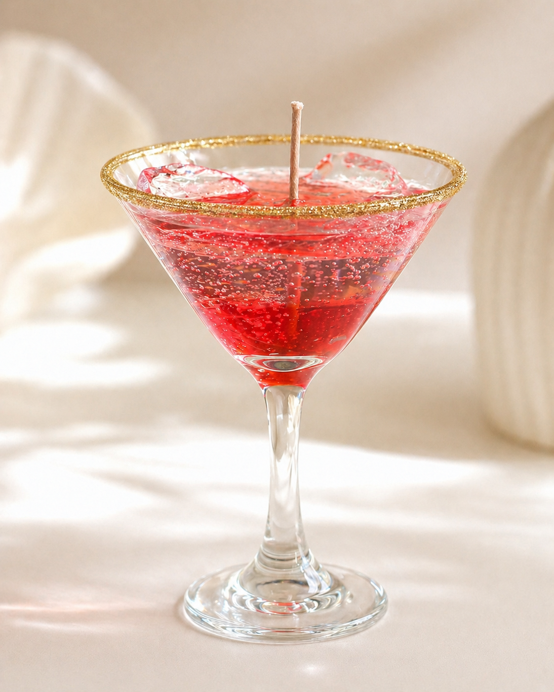 A side shot of the Sugar Martini Candle
