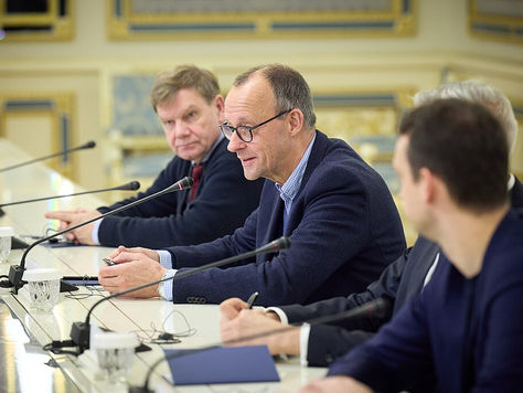 Friedrich Merv at a meeting with Ukrainian Officials.