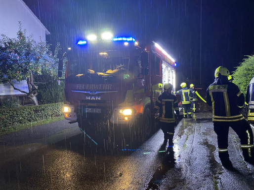Einsatz Sturm_Hinderniss_Baum_Hochwasser 09.09.2021 23:39 Uhr
