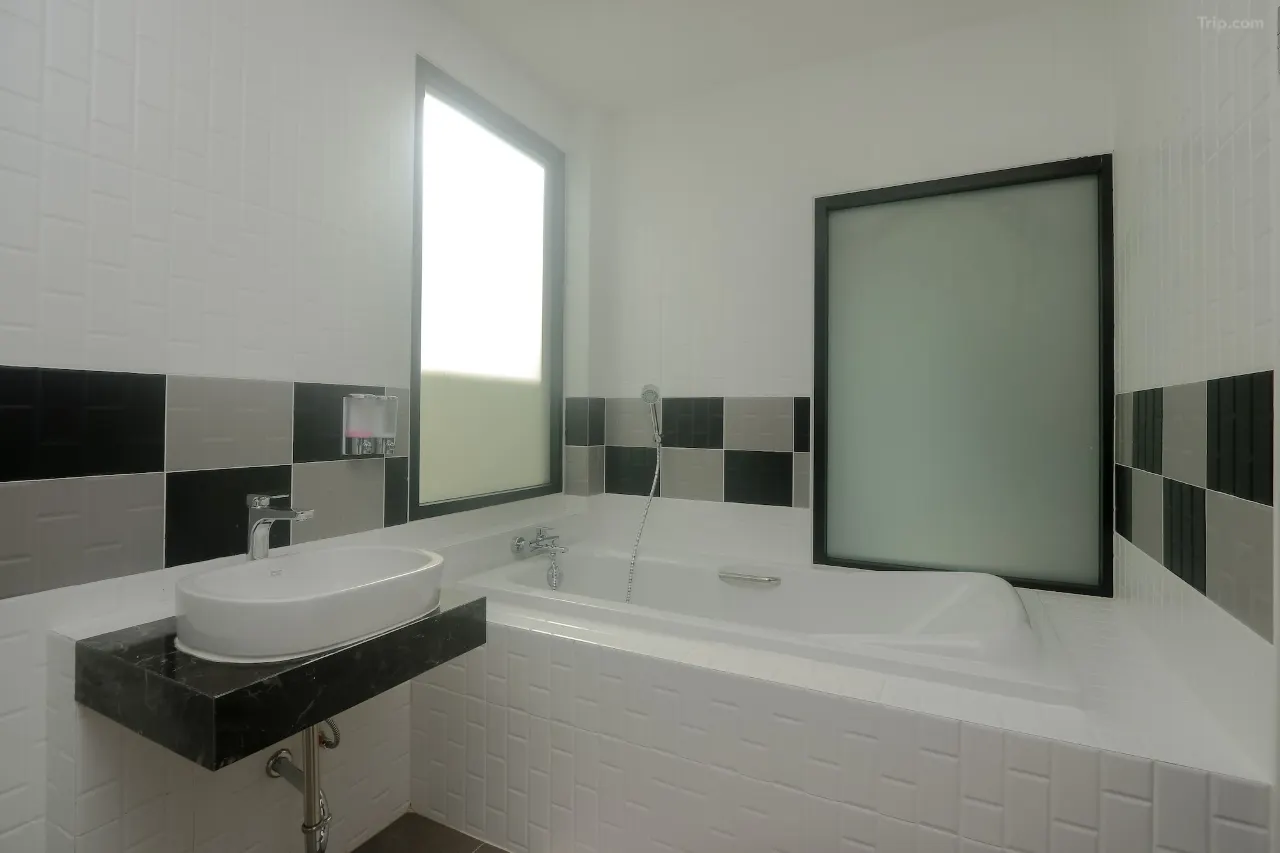 Saichol Grand View Hotel in Ban Ta Khun, Surat Thani