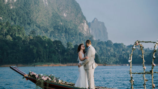 At The Greenery Panvaree , every activity and experience is crafted with heart — to bring you closer to the beauty of nature and the warmth of genuine hospitality. Whether it’s a serene morning boat ride through the mist, a romantic floating dinner, or a peaceful kayak on emerald waters, each moment becomes part of a story you’ll remember forever.
