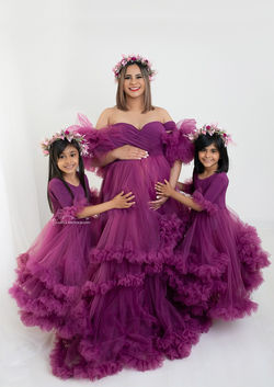 pregnancy photos in Luton