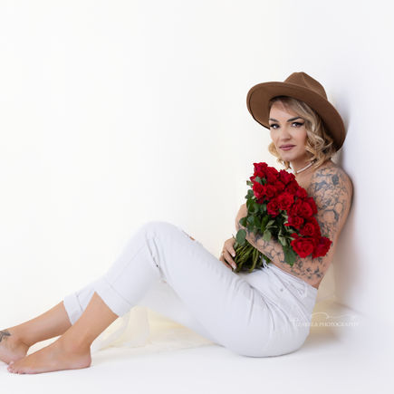 Empower Yourself: The Top Reasons Every Woman Should Do a Boudoir Photoshoot