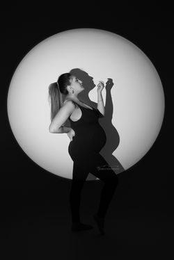 maternity session in Bedfordshire