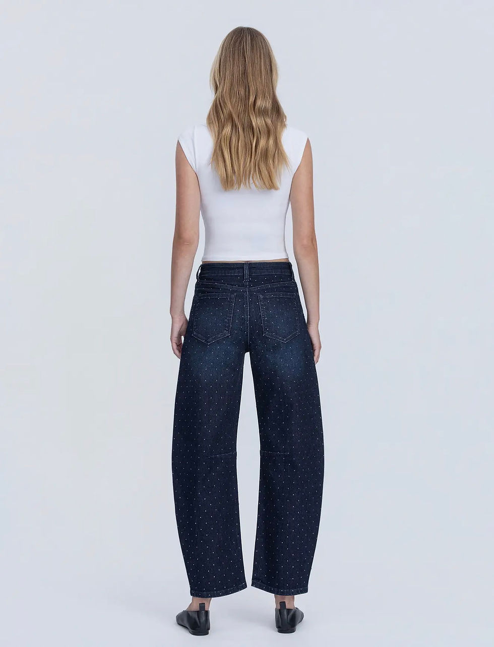 Miniatura: HIGH RISE BLACK DIAMOND BARREL JEANS
