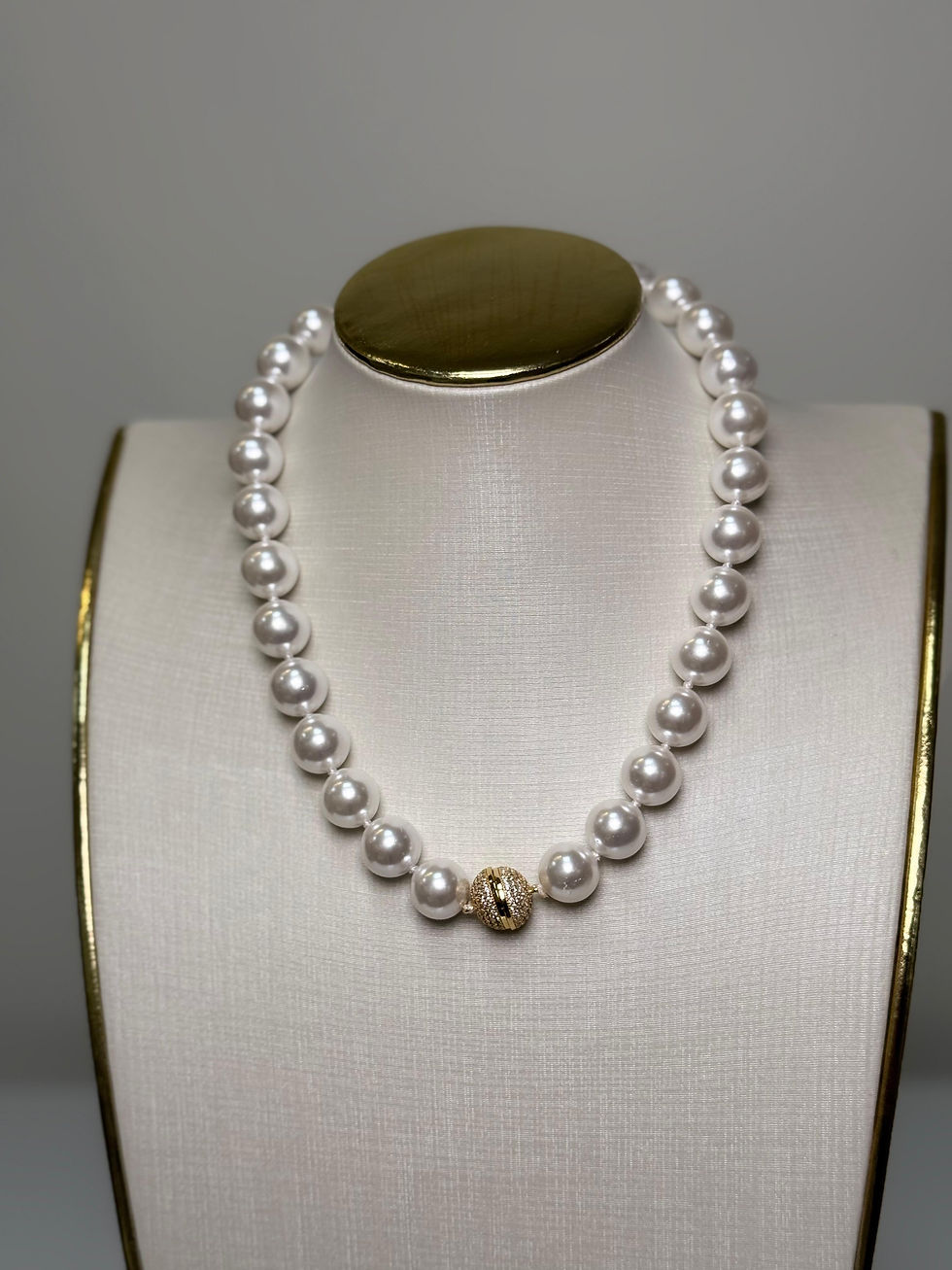 SHELL PEARL NECKLACE