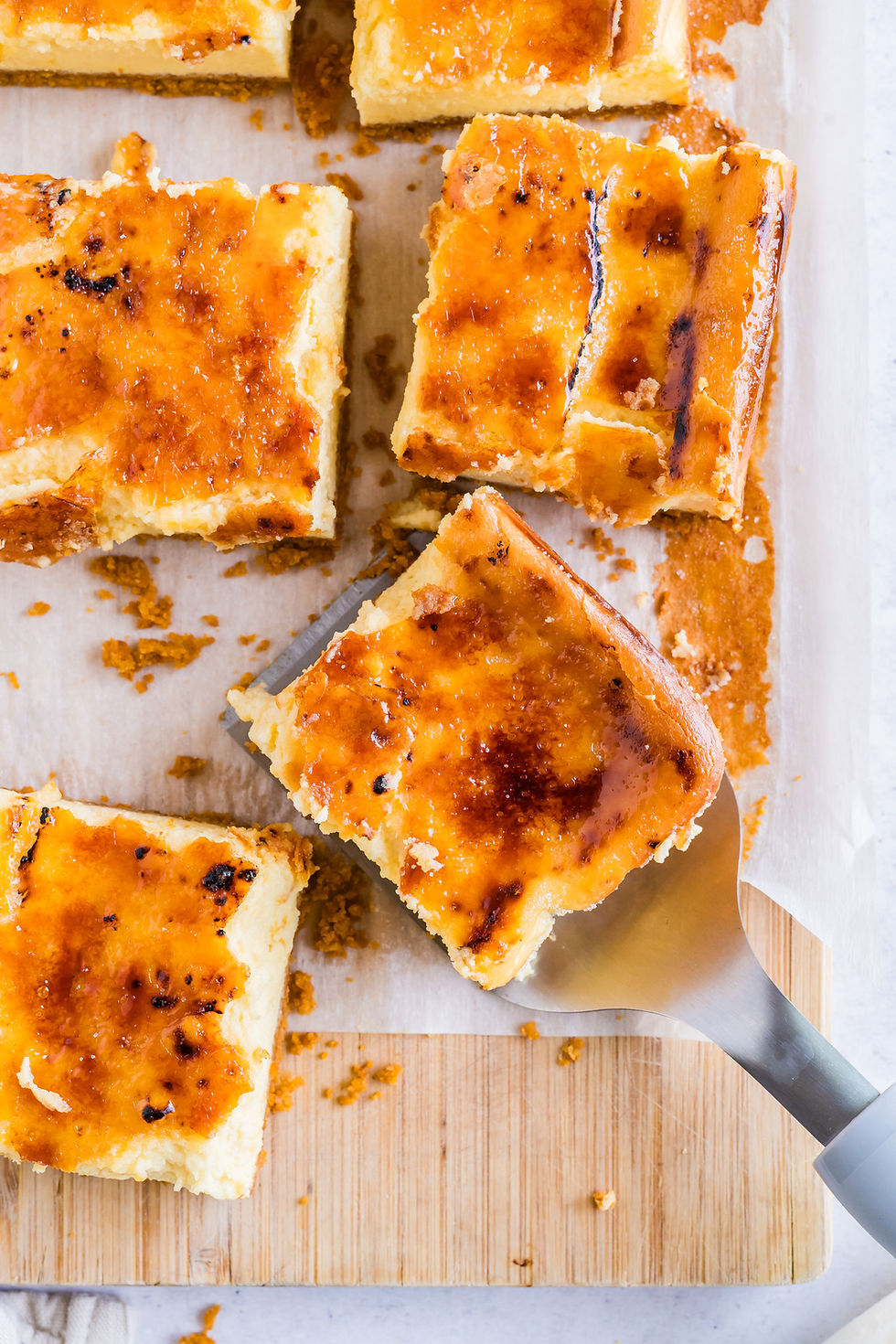 Thumbnail: Creme brulee cheesecake bar