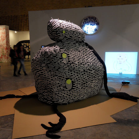 CONVERSACIONES MALÉVOLAS DE DOS MOSCOS EN LECHE, 2012