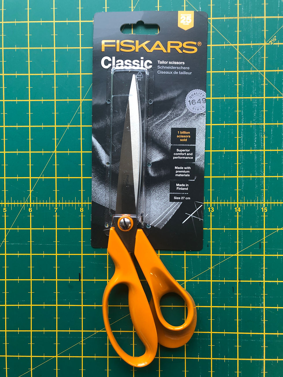1839 - Fiskar Classic 27cm Tailors Scissors