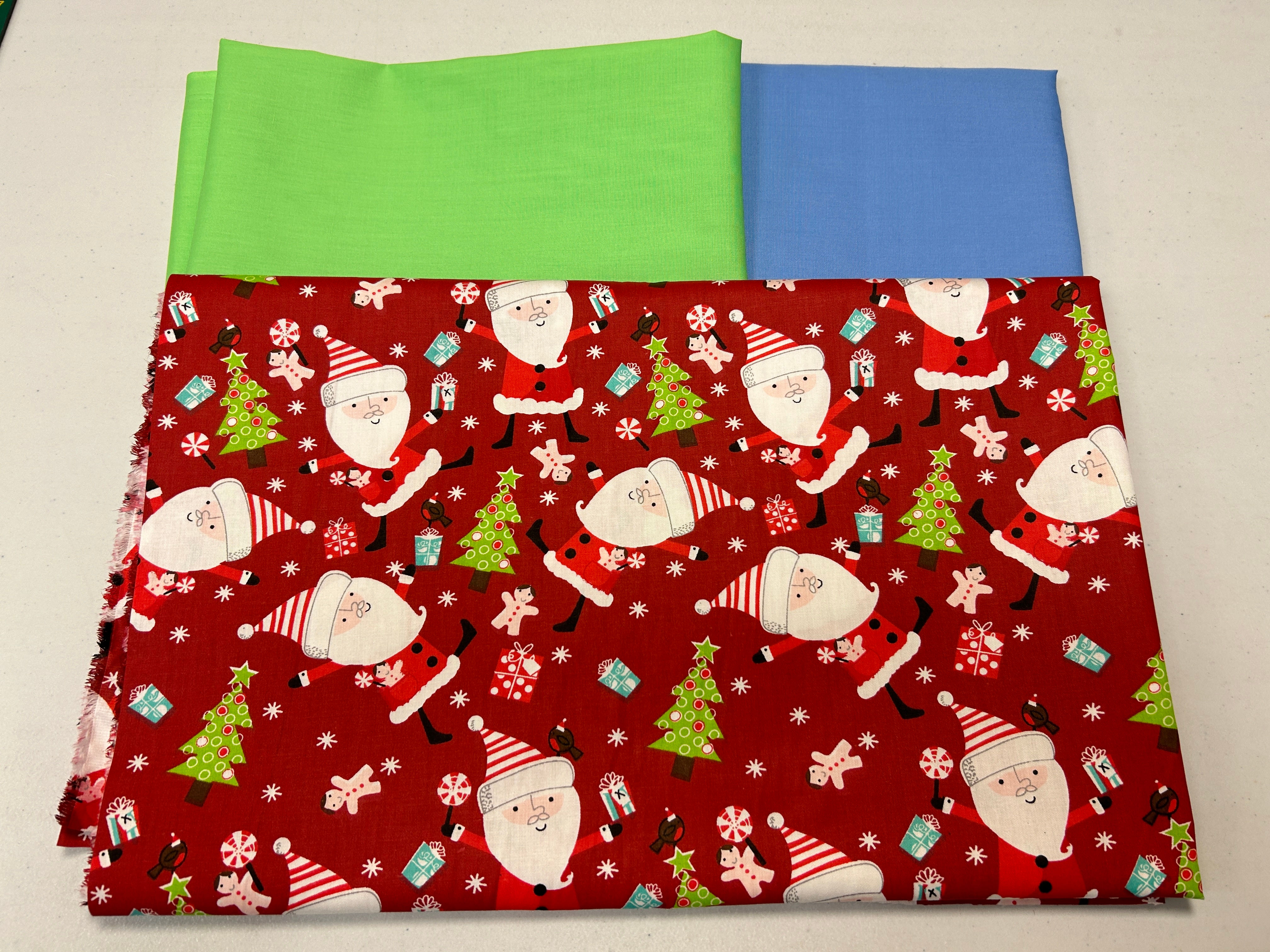 2215FP - Father Christmas - Red. 100% Cotton. Fabric Pack
