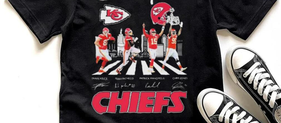 Champion Travis Kelce Isiah Pacheco Patrick Mahomes II And Chris Jones Abbey Road Signatures Shirt