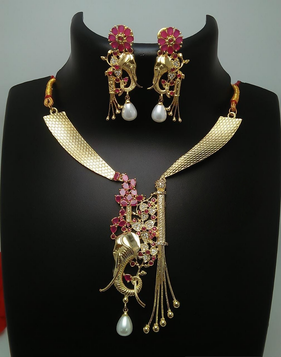 Thumbnail: Necklace Set – Turvi Temple Jewelry Collection
