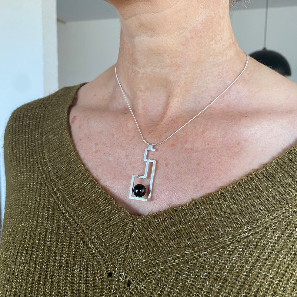 Miniature : Pendentif Bauhaus - Pierre de Jais
