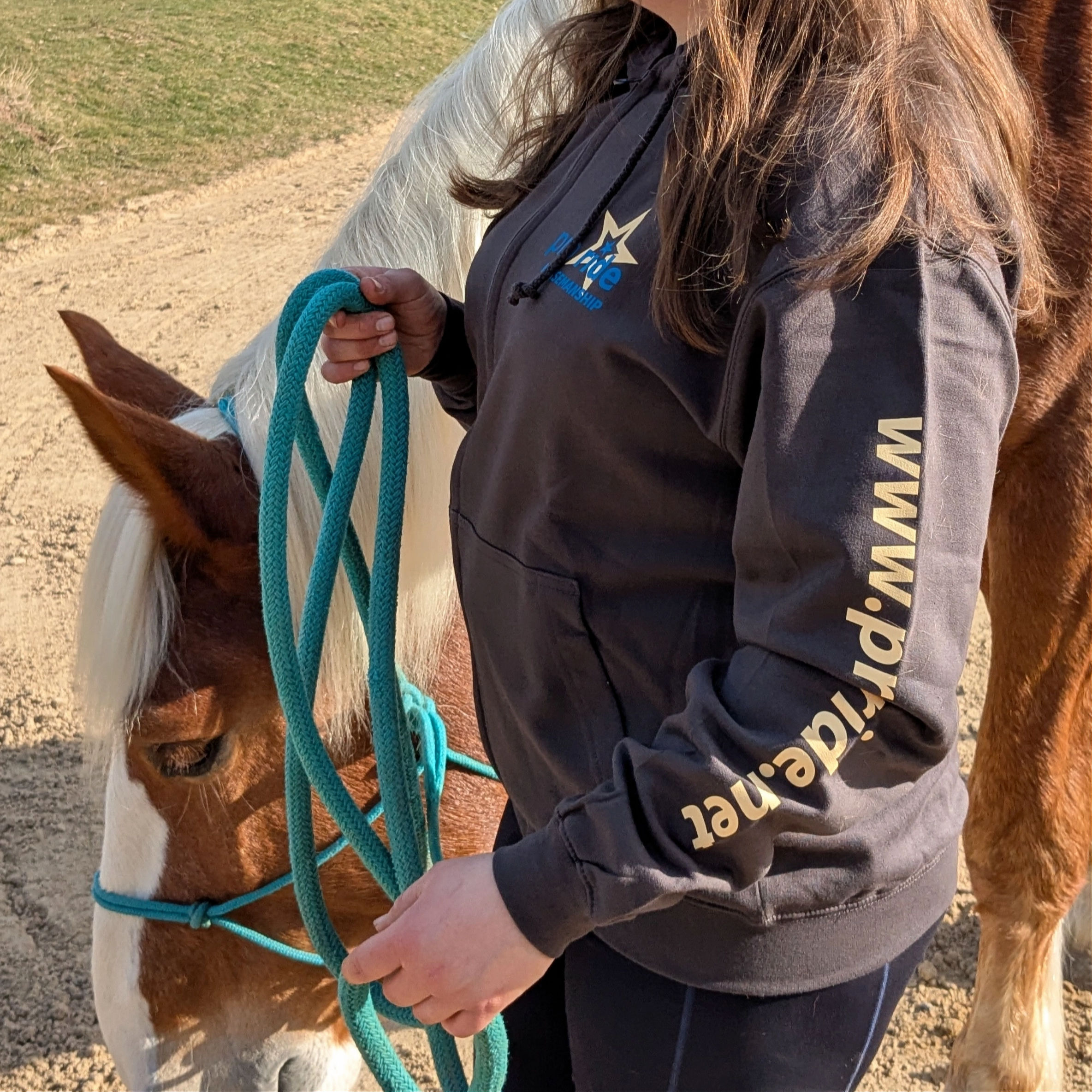 Kapuzenjacke Unisex mit Logo vorne grau